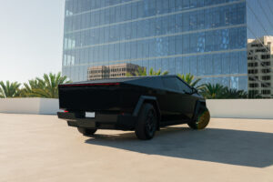 BLACK_CYBER_TRUCK_EXTERIOR-6